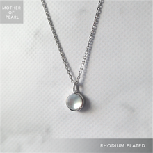 画像をギャラリービューアに読み込む, マザーオブパール ネックレス(シルバー925/ロジウムプレーティング)|SMUK(スムーク)