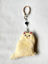 画像をギャラリービューアに読み込む, 羊毛フェルトのふわふわ白ネコパスケース|たろじろ