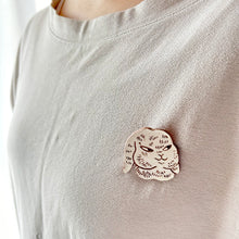 画像をギャラリービューアに読み込む, ブローチ うさぎ E|ヨシウラチヒロ