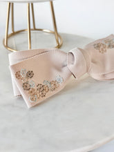 画像をギャラリービューアに読み込む, レースフラワー フランス刺繍 リボンバレッタ|SUNNY RIBBON(サニーリボン)