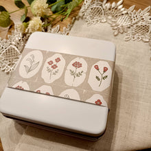 画像をギャラリービューアに読み込む, バレンタイン クッキー缶|小さな焼き菓子店 翠星(チイサナヤキガシテン スイセイ)