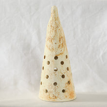 画像をギャラリービューアに読み込む, 蝋燭を持つ人ナイトランプ、アロマランプシェード|とうげい hanaga(トウゲイ ハナガ)