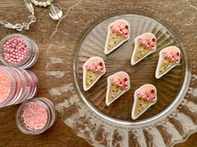 画像をギャラリービューアに読み込む, ブローチ【ストロベリーピンク】|tsubutsubu design.(ツブツブデザイン)