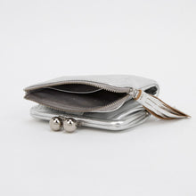 画像をギャラリービューアに読み込む, マルチスタッズがま口二つ折りウォレット|perche(ペルケ)