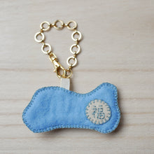 画像をギャラリービューアに読み込む, 和み猫のバッグチャーム 灰とら ながのび|Little Plum(リトルプラム)