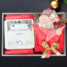 画像をギャラリービューアに読み込む, 【期間限定】クリスマス版小さな森のクッキー缶とメレンゲ花束のギフトボックス|comori(コモリ)