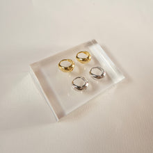 画像をギャラリービューアに読み込む, Silver925 ぷっくりピアス小|HOTARU(ホタル)