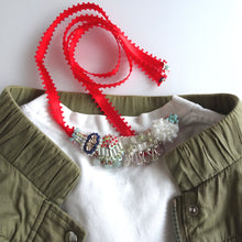 画像をギャラリービューアに読み込む, 宝石箱//立体刺繡のリボンネックレス|hanmmmo(ハンモ)