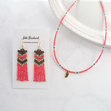 画像をギャラリービューアに読み込む, 【2点セット】ビーズフリンジピアスとピューターチャームネックレス カーマインレッド (イヤリング変更可)ギフトボックス|Ahki Beadwork(アーキービーズワーク)