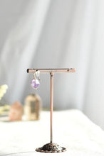 画像をギャラリービューアに読み込む, 紫の天然石 アメシスト シングルピアス|bis.(ビス)