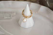 画像をギャラリービューアに読み込む, 国産あこや真珠バロックパール「月の雫珠」*サージカルステンレス・イヤーカフ片耳(1個)(チェーンモチーフ)|ツバメ舎(ツバメシャ)