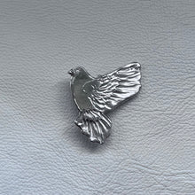 画像をギャラリービューアに読み込む, PIGEON OF PEACE.BROOCH(53)|Truph.BIJOUX(トリュフビジュー)