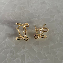 画像をギャラリービューアに読み込む, Wリボンワンタッチピアス|Novedad.(ノベダ)