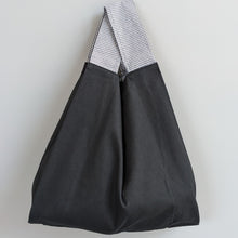 画像をギャラリービューアに読み込む, オーガンジーが可愛い手持ちタイプのアシメフリルバッグ|takutomo(タクトモ)