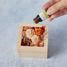 画像をギャラリービューアに読み込む, フラワーディフューザー・吉野ヒノキ精油5mlセット【クリスマス フラワーギフトおすすめ】| Phnom Toi(プノントイ)