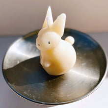 画像をギャラリービューアに読み込む, おりこうなウサギのキャンドル|Studiok.k(スタジオケーケー)