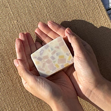 画像をギャラリービューアに読み込む, カラフルソープ/ワイルドローズの香り|AWA LAB(アワラボ)