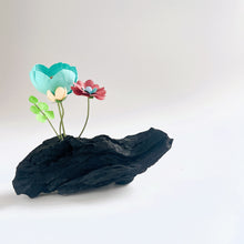 画像をギャラリービューアに読み込む, 炭オブジェ/エネルギーの花咲く|櫂の炭(カイノスミ)