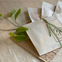 画像をギャラリービューアに読み込む, Tea Bag 基本の3銘柄 飲み比べ 封筒ギフト| 紅茶舗サウザンドリーフ(コウチャホサウザンドリーフ)