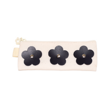 画像をギャラリービューアに読み込む, Flower Pencil Case|Cherry on top(チェリーオントップ)