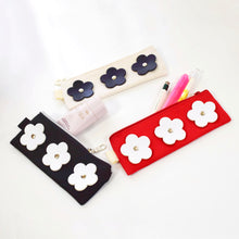 画像をギャラリービューアに読み込む, Flower Pencil Case|Cherry on top(チェリーオントップ)