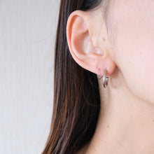 画像をギャラリービューアに読み込む, ステンレスシンプルねじりピアス|HOTARU(ホタル)