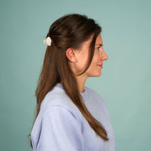 画像をギャラリービューアに読み込む, 【Coucou Suzette】White Heart Mini Hair Claw|CHUPETERIA(チュペテリア)