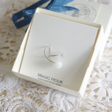 画像をギャラリービューアに読み込む, 天然石イヤーカフ Planet - ムーンストーン Luna|Magic Hour(マジックアワー)