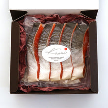 画像をギャラリービューアに読み込む, 桜燻汐紅鮭切身(ギフトBOX)|Kaori-熏(カオリカオリ)