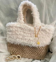 画像をギャラリービューアに読み込む, ふわふわファーのミニトートバッグ|M'S CROCHET(エムズクロシェット)
