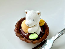 画像をギャラリービューアに読み込む, タルトになったシロクマさん"Tart Polar bear"|手ノヒラ堂(テノヒラドウ)