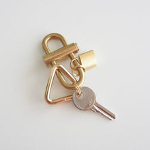 画像をギャラリービューアに読み込む, Triangle hoop key ring キーリング | LUNACHIC(ルナシック)