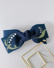 画像をギャラリービューアに読み込む, Muguet (スズラン) フランス刺繍 リボンバレッタ|SUNNY RIBBON(サニーリボン)