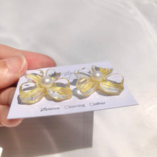 画像をギャラリービューアに読み込む, 水彩FlowerArtイエローピアス/イヤリング|mi-style(ミースタイル)