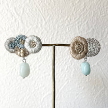 画像をギャラリービューアに読み込む, たゆたう輪郭をなぞる.刺繍ピアス.刺繍イヤリング|cheese(チーズ)