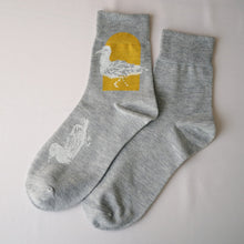 画像をギャラリービューアに読み込む, 泳ぐカモメ ソックス|aosansyo(アオサンショウ)