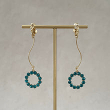 画像をギャラリービューアに読み込む, 【イヤリング】モダンエレガンス ヴィンテージスワロフスキーのウェーブイヤリング|ERIKOART(エリコアート)