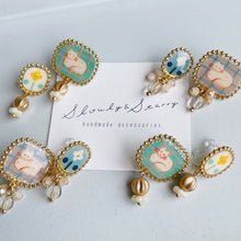 画像をギャラリービューアに読み込む, ネコとお花イヤリング ピンク|slowly&starry(スローリーアンドスターリー)