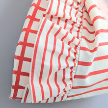 画像をギャラリービューアに読み込む, 作家オリジナル生地でつくった手持ちタイプのアシメフリルバッグ|takutomo(タクトモ)