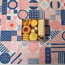 画像をギャラリービューアに読み込む, 手ぬぐい Cookie Box(ストロベリー)|6MadoSha(ロクマドシャ)