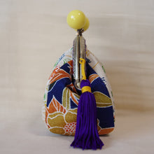 画像をギャラリービューアに読み込む, あめ玉がま口ポーチ キイロ|PlusDot+.(プラスドット)