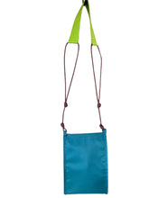 画像をギャラリービューアに読み込む, カラビナ付きサコッシュ|inheri(インハリ)