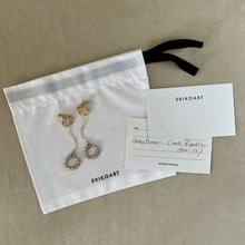 画像をギャラリービューアに読み込む, 【イヤリング】揺れるニュアンスロングデザイン ヴィンテージガラスとパールのフープモチーフイヤリング|ERIKOART(エリコアート)