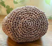 画像をギャラリービューアに読み込む, オレンジラインのブラウンがま口ポーチ|M'S CROCHET(エムズクロシェット)