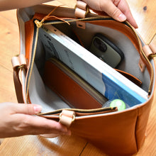 画像をギャラリービューアに読み込む, MUDITA HILL|岡喜近江牛で作ったレザートート フォレストグリーン|Cogocoro(コゴコロ)