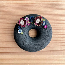 画像をギャラリービューアに読み込む, 炭団オブジェ / リース+赤+紺|櫂の炭(カイノスミ)