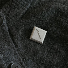 画像をギャラリービューアに読み込む, cement brooch|No.1533(ナンバーイチゴーサンサン)