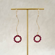 画像をギャラリービューアに読み込む, 【ピアス】春のコーディネートの主役に ヴィンテージスワロフスキークリスタルが輝く大人のアクセントピアス|ERIKOART(エリコアート)