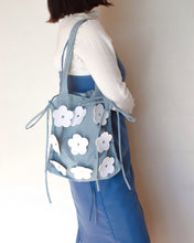 画像をギャラリービューアに読み込む, Rugby ball bag<Leather Flower motif>|Cherry on top(チェリーオントップ)
