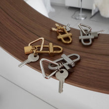 画像をギャラリービューアに読み込む, Triangle hoop key ring キーリング | LUNACHIC(ルナシック)